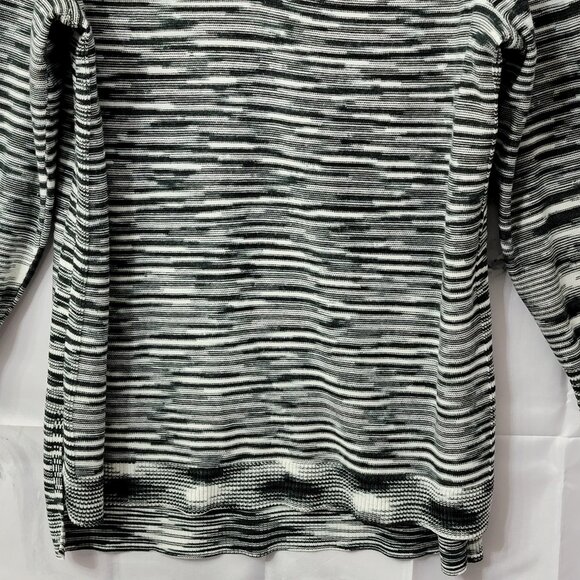 Lane Bryant Women's Plus Size 14/16 Black White Striped V-Neck Tunic Top - Picture 2 of 6